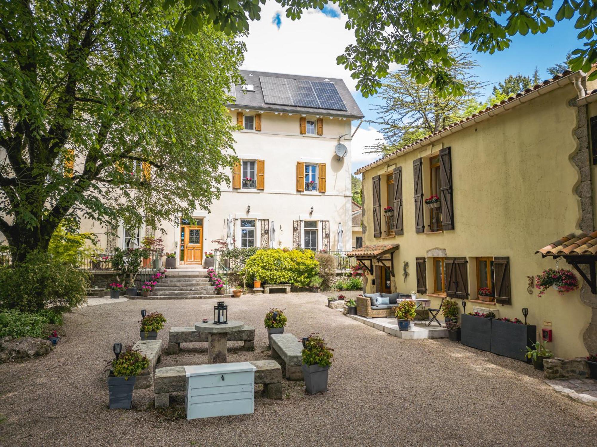 Gites Du Caylar - Chambres Et Appartments Ле-Келар Екстер'єр фото
